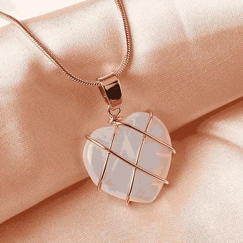 Love Heart Crystal Pendant Necklace – Perfect Gift for Valentine’s Day & Anniversaries
