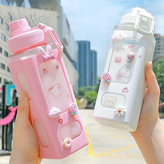Cute 700ml Kawaii Drink Bottle – Perfect for Water, Juice & Tea